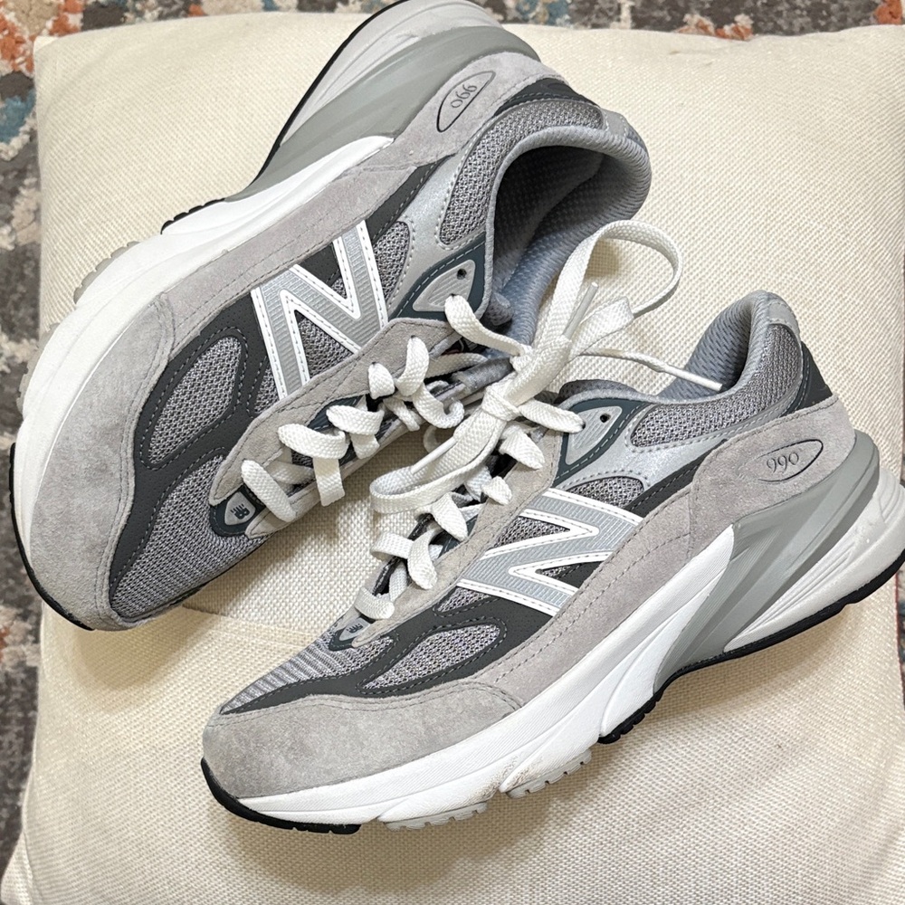 New Balance FuelCell 990v6 Lace in Gray and White (Boys Size 6.5 US, 39 EU) - Picture 2 of 11